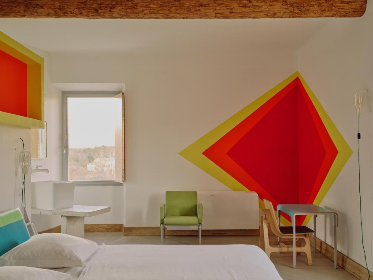 Domaine La Ferme Hi Bride Bed & Breakfast Villelaure Dış mekan fotoğraf