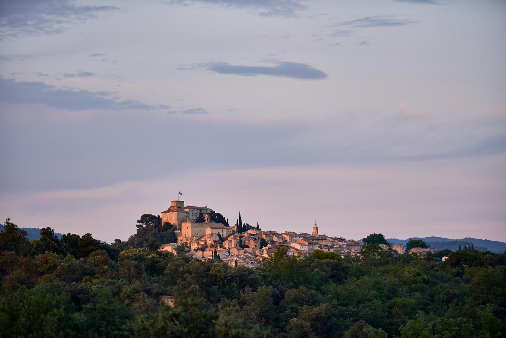 Domaine La Ferme Hi Bride Bed & Breakfast Villelaure Dış mekan fotoğraf