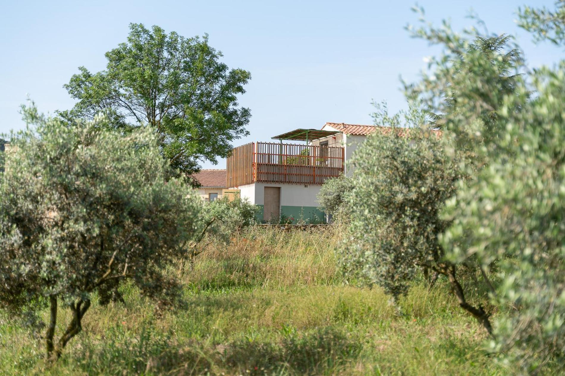 Domaine La Ferme Hi Bride Bed & Breakfast Villelaure Dış mekan fotoğraf