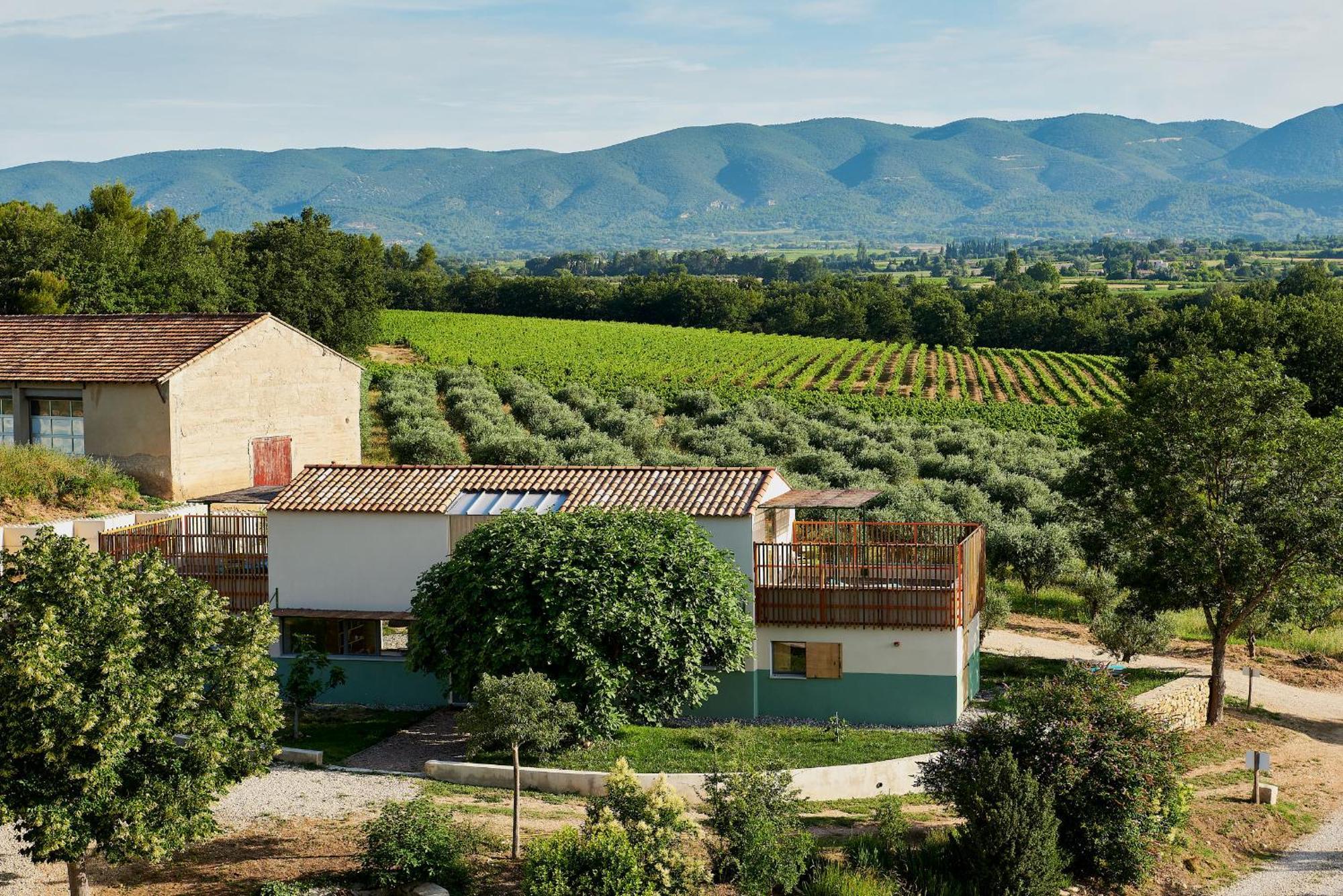 Domaine La Ferme Hi Bride Bed & Breakfast Villelaure Dış mekan fotoğraf