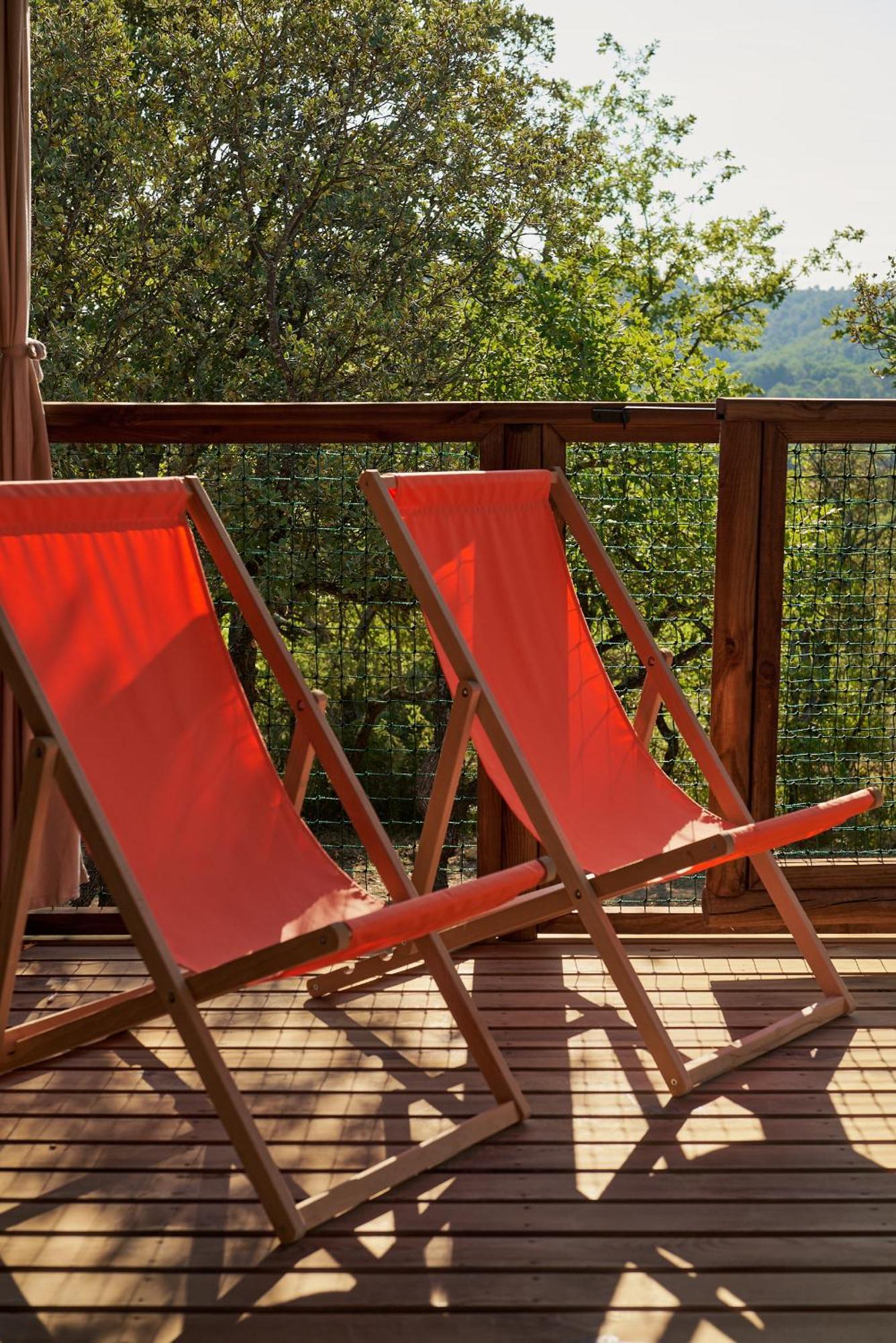 Domaine La Ferme Hi Bride Bed & Breakfast Villelaure Dış mekan fotoğraf