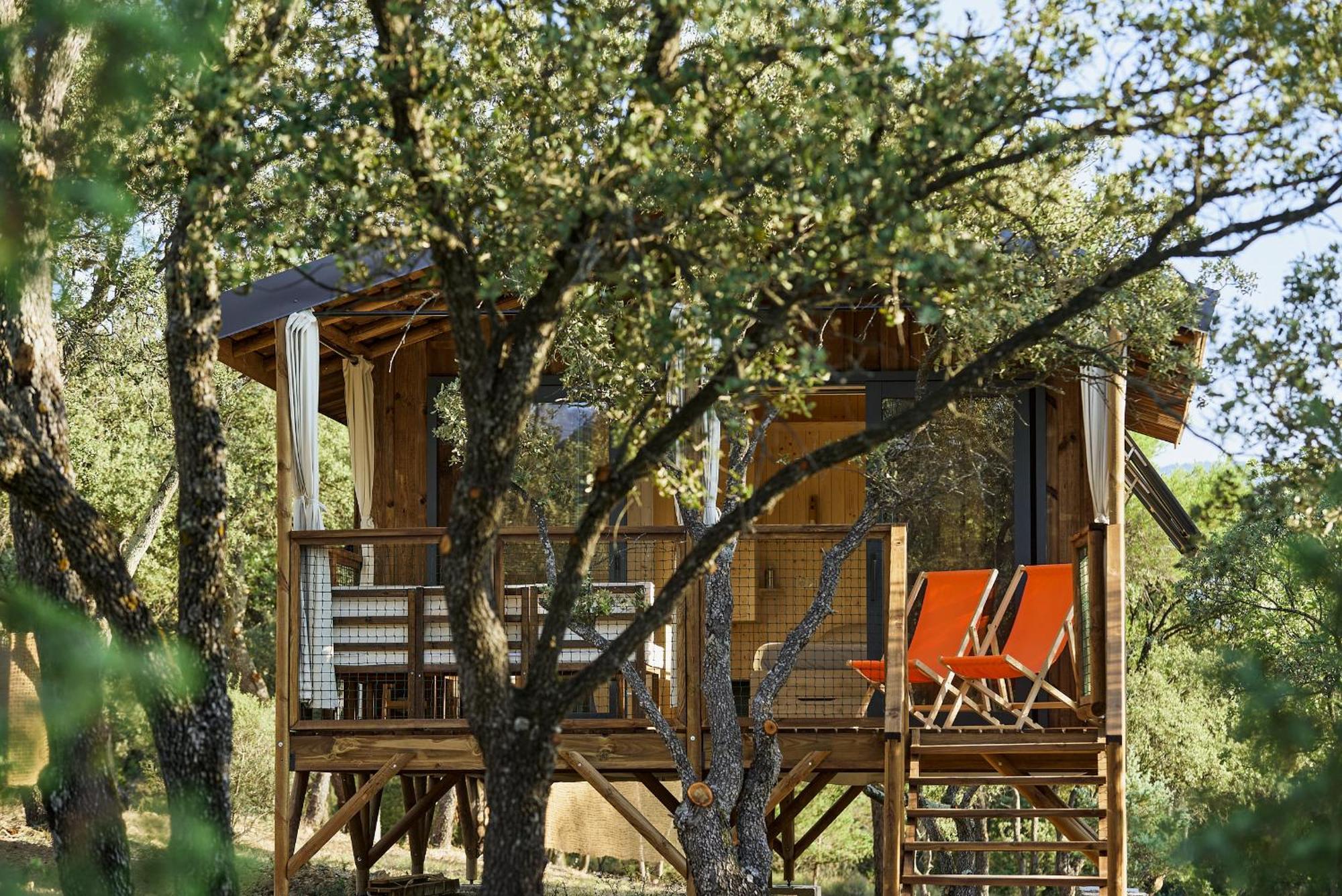 Domaine La Ferme Hi Bride Bed & Breakfast Villelaure Dış mekan fotoğraf