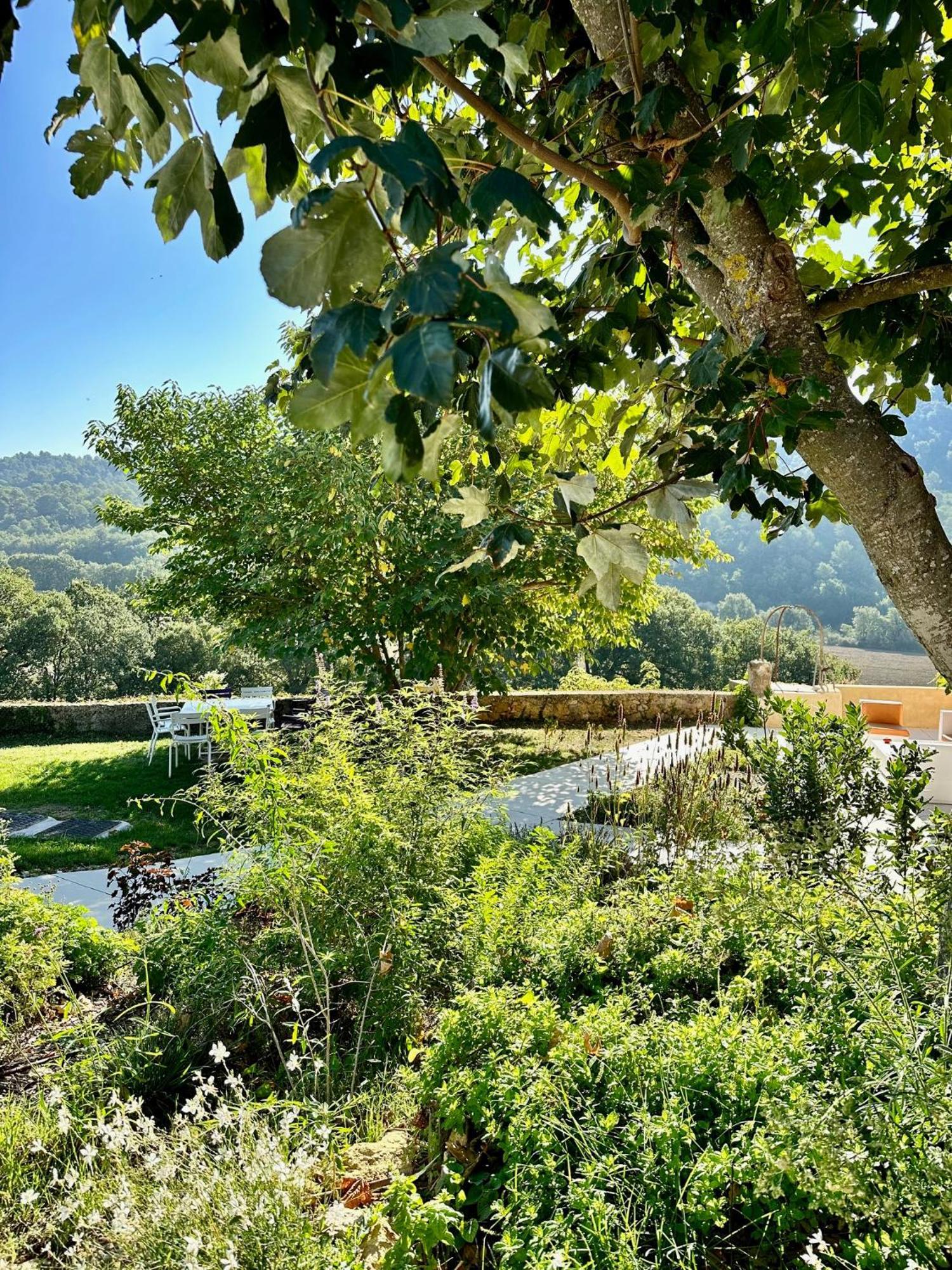 Domaine La Ferme Hi Bride Bed & Breakfast Villelaure Dış mekan fotoğraf