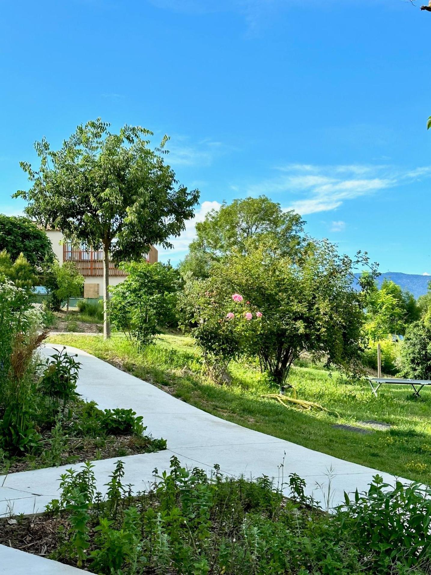 Domaine La Ferme Hi Bride Bed & Breakfast Villelaure Dış mekan fotoğraf