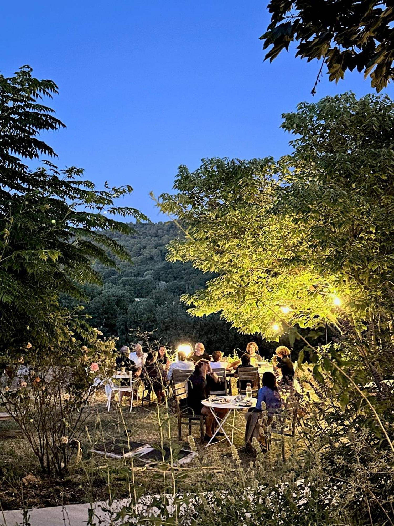 Domaine La Ferme Hi Bride Bed & Breakfast Villelaure Dış mekan fotoğraf