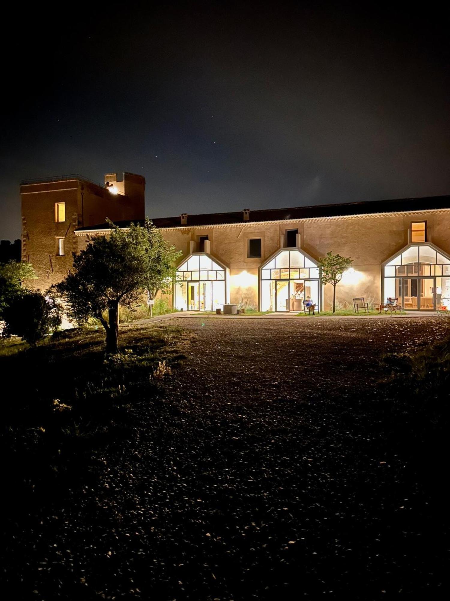 Domaine La Ferme Hi Bride Bed & Breakfast Villelaure Dış mekan fotoğraf